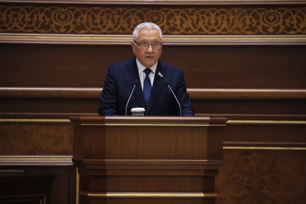 Yangi o‘zbek alifbosi Senat tomonidan tasdiqlandi