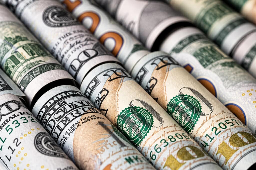 Dollar yana tushdi: 11-sentabr uchun valyutalar kursi e’lon qilindi