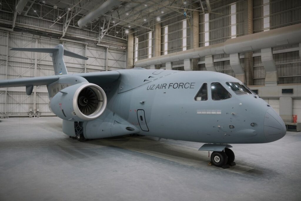 Embraer O‘zbekiston uchun ilk C-390 Millennium samolyotini taqdim etdi