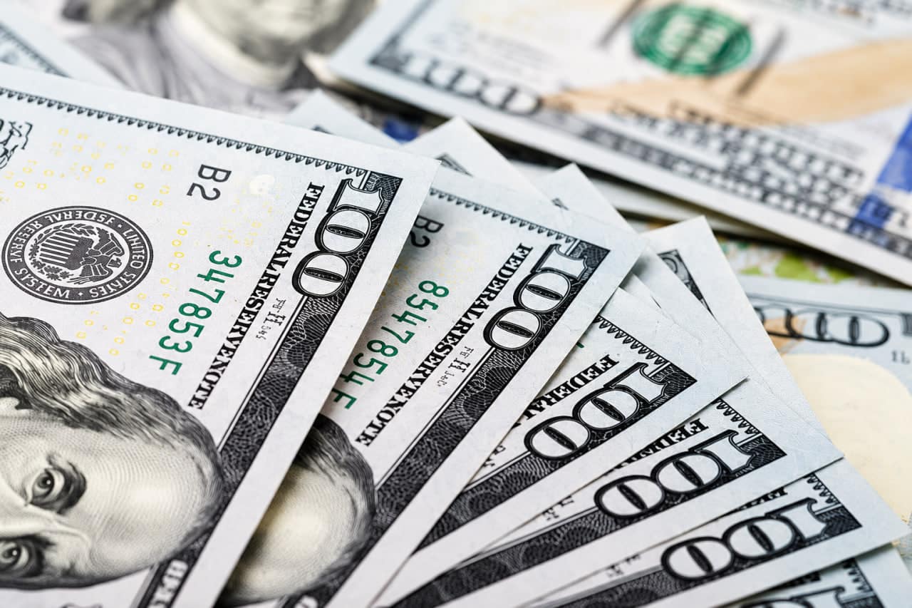 Dollar qaysi bankda foydaliroq: ayirboshlash kurslari
