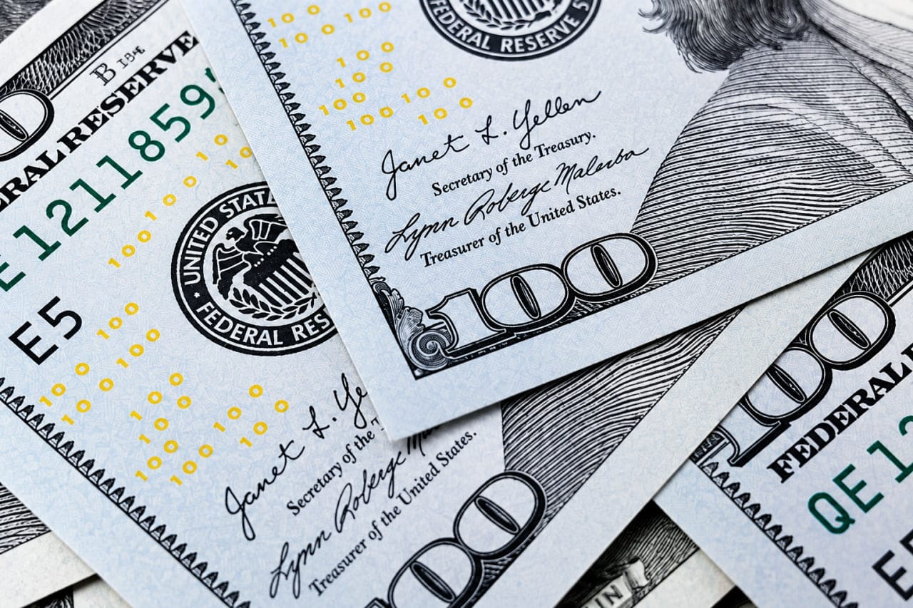 Dollarni qaysi bankda qaulay narxda ayirboshlash mumkin