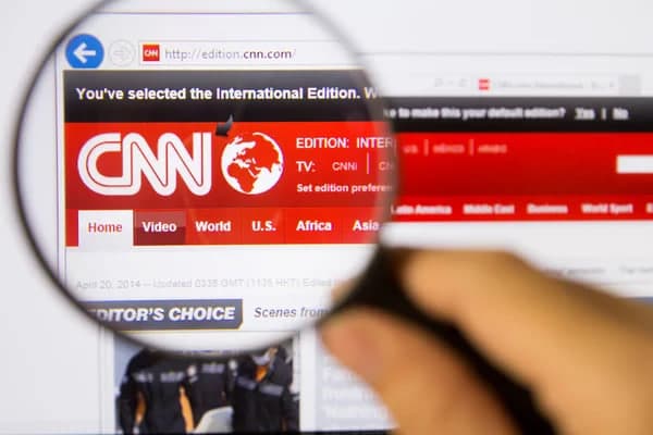 Tramp CNN, MS NOW va Politico nashrlarini Oq uyga kiritishni taqiqlashini e’lon qildi