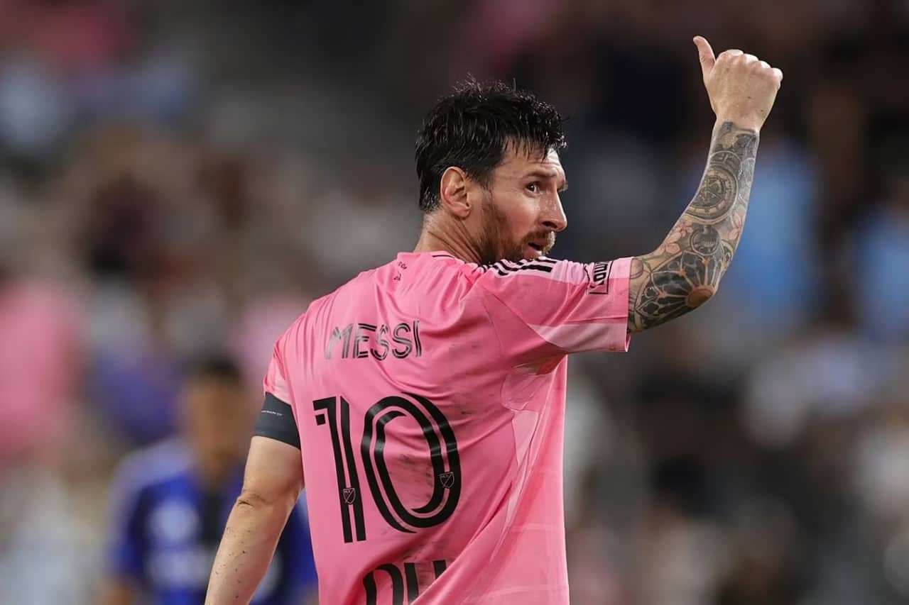 Lionel Messi faoliyatidagi 930-golini urdi