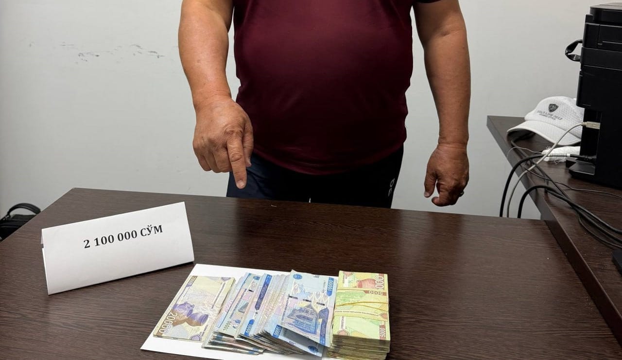 Surxondaryoda tuman sanitariya bo‘limi boshlig‘i pora bilan ushlandi