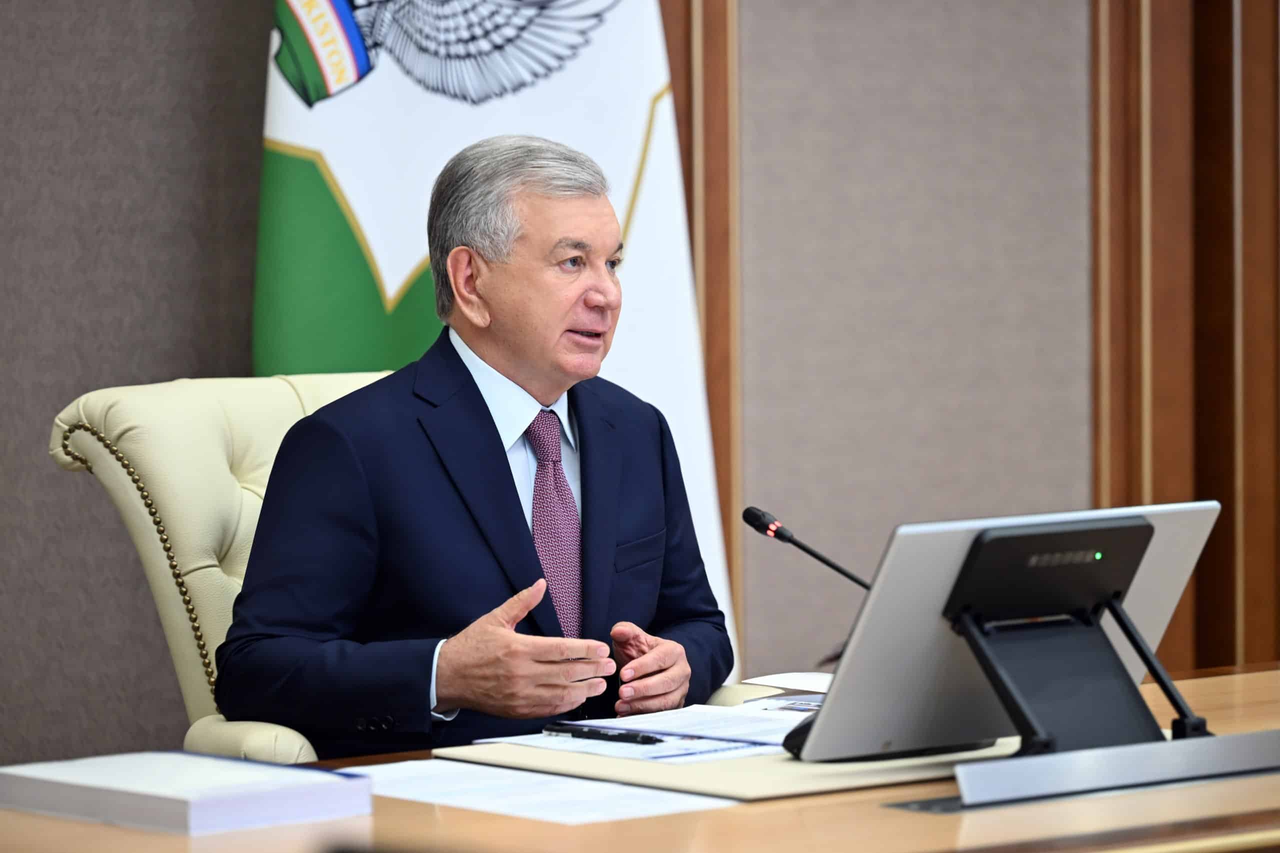 Prezident Shavkat Mirziyoyev ma’muriy odil sudlov tizimini yangi bosqichga olib chiqish bo‘yicha takliflar taqdimoti bilan tanishdi. Islohotlar fuqarolar va tadbirkorlarning buzilgan huquqlarini tezroq tiklash, davlat organlari ustidan sud nazoratini kuchaytirish hamda ma’muriy sudlar vakolatlarini kengaytirishga qaratilgan.