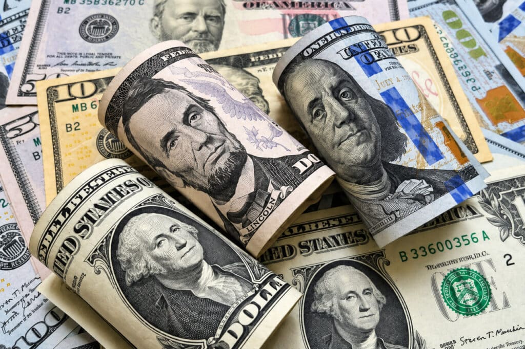 Dollar pasaydi: 23-sentabr uchun valyutalar kursi e’lon qilindi