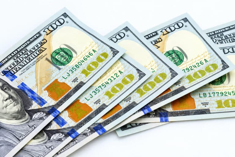 Dollar oshdi: 25-sentabr uchun valyutalar kursi e’lon qilindi