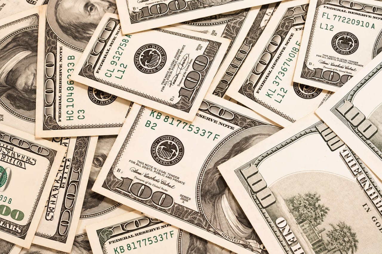 Dollar foyda bilan: 25-sentabr uchun ayirboshlash kurslari