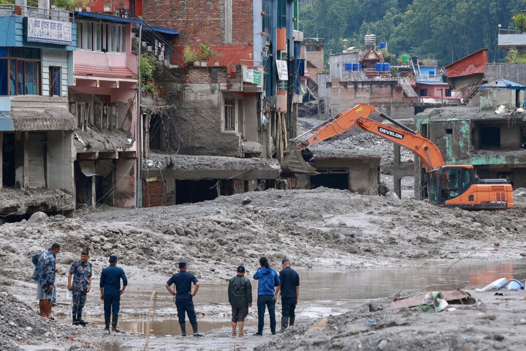 Nepaldagi falokatda mingdan ortiq odamlar halok bo‘ldi