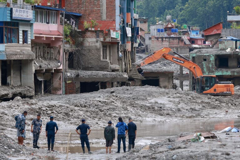 Nepaldagi falokatda mingdan ortiq odam halok bo‘ldi