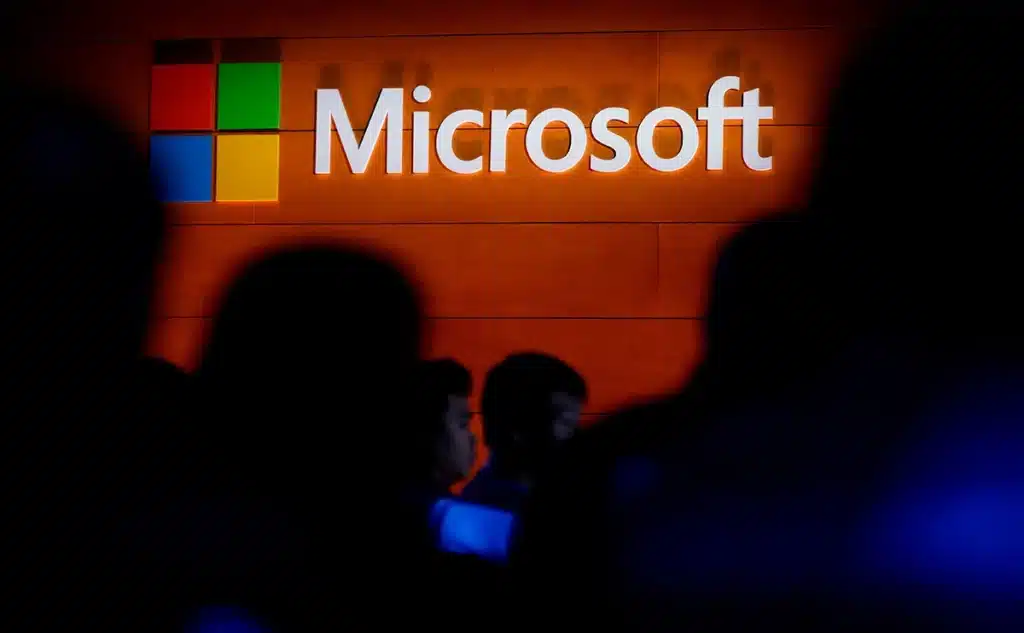 Microsoft запретили оформлять визы и ВНЖ иностранцам