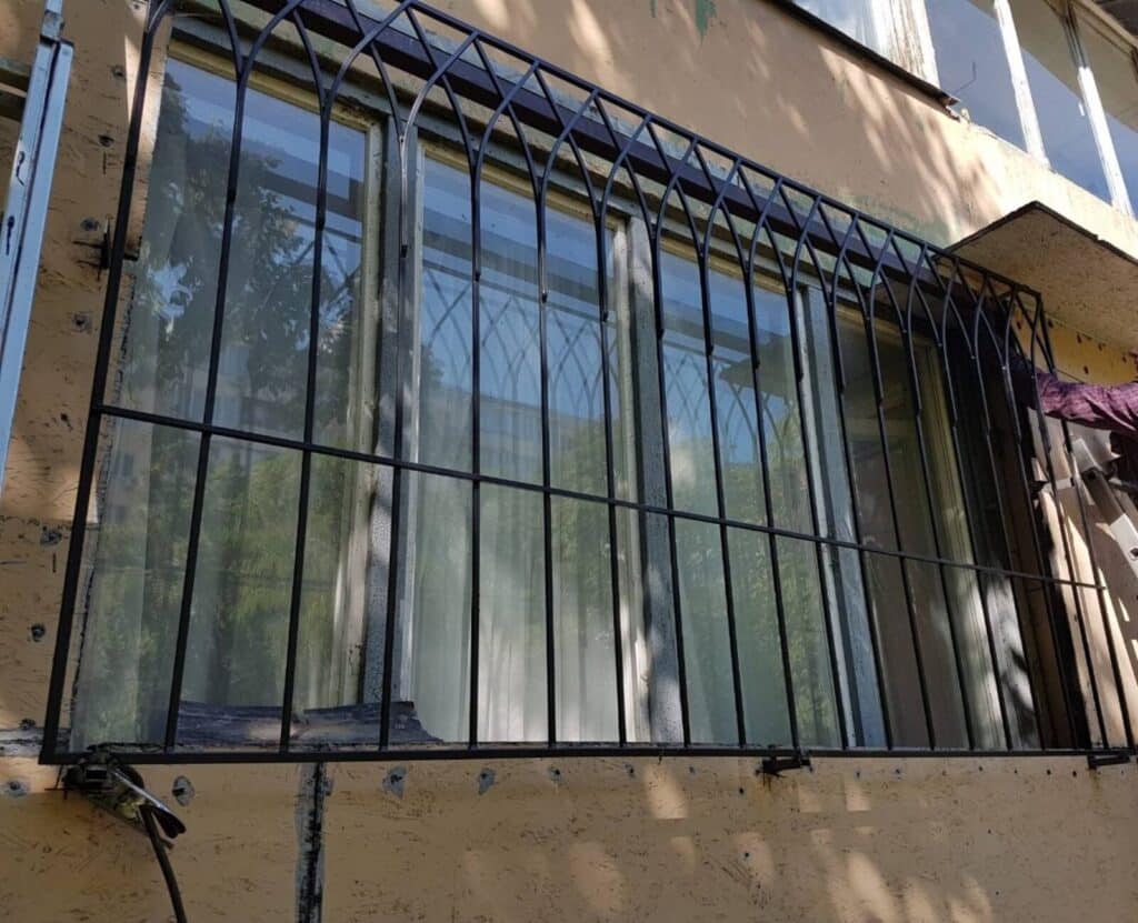 В Ташкенте остановили демонтаж решеток на окнах многоэтажки