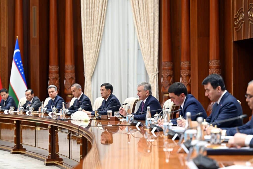 Мирзиёев: Узбекистан выступает за «один Китай» и против «трех сил зла»
