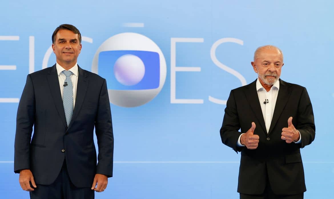 Lula da Silva and Flavio Bolsonaro clash over prices in final Brazil debate
