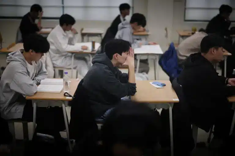 Uzbeks form second-largest group of student visa overstayers in Korea
