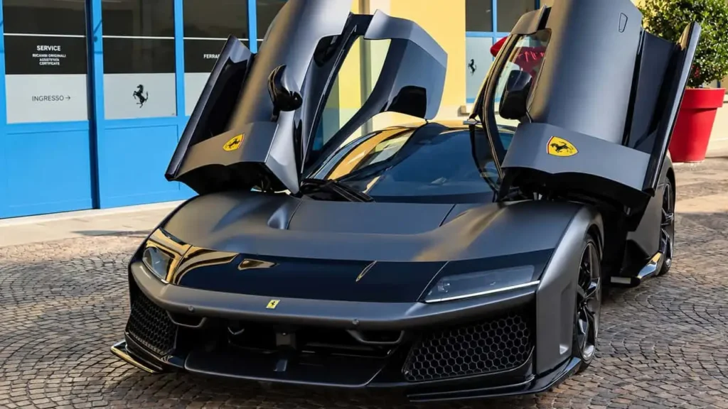 Zlatan Ibragimovich 4 mln yevrolik Ferrari F80 sotib oldi