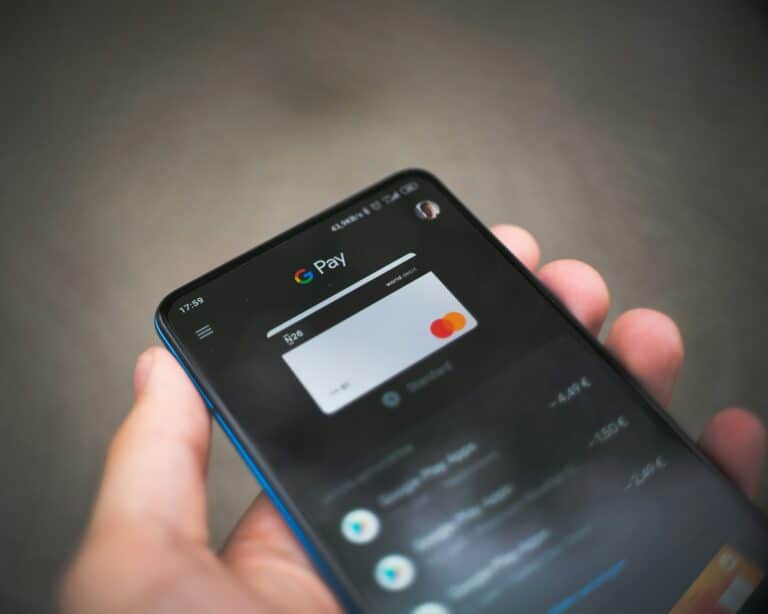 В Узбекистане стал доступен Google Pay: что умеет электронный кошелек