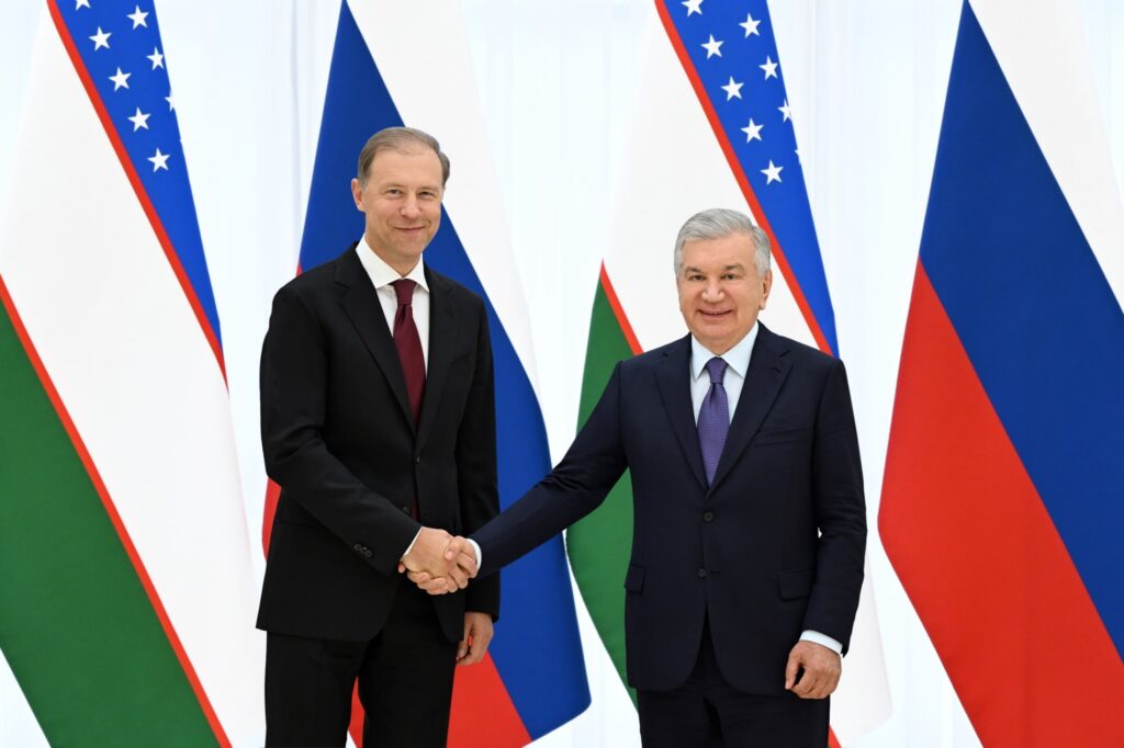 O‘zbekiston va Rossiya qo‘shma loyihalarni jadallashtiradi — Mirziyoyev Manturovni qabul qildi