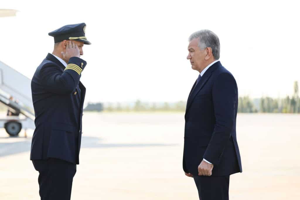 Mirziyoyev Ozarbayjonga jo‘nab ketdi