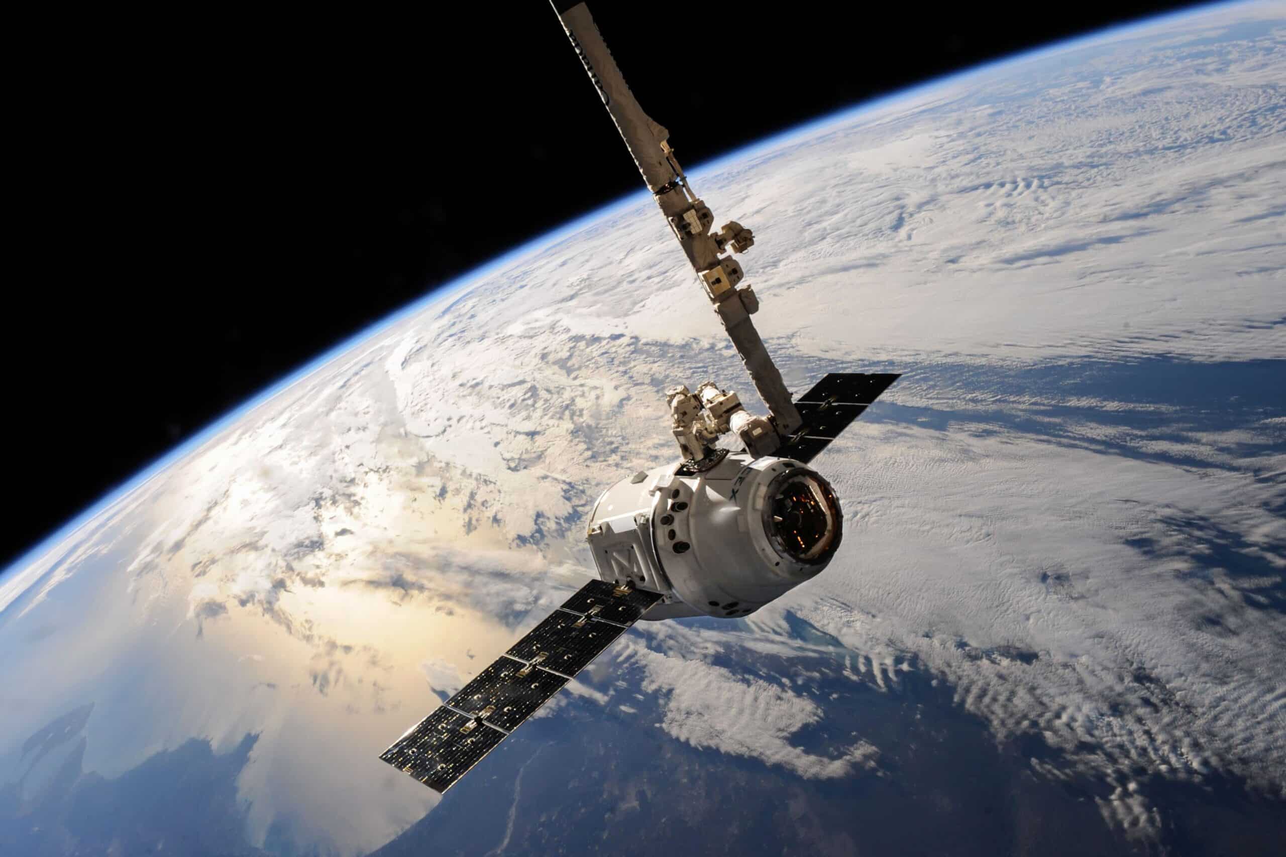 SpaceX Starlink uchun 800 MHz chastotalarni sotib oldi