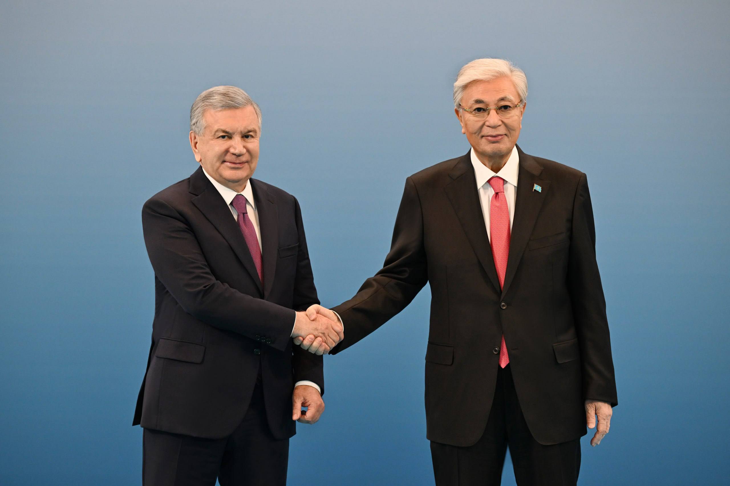 Mirziyoyev Toqayevni Qozoğiston Respublikasi kuni bilan tabrikladi