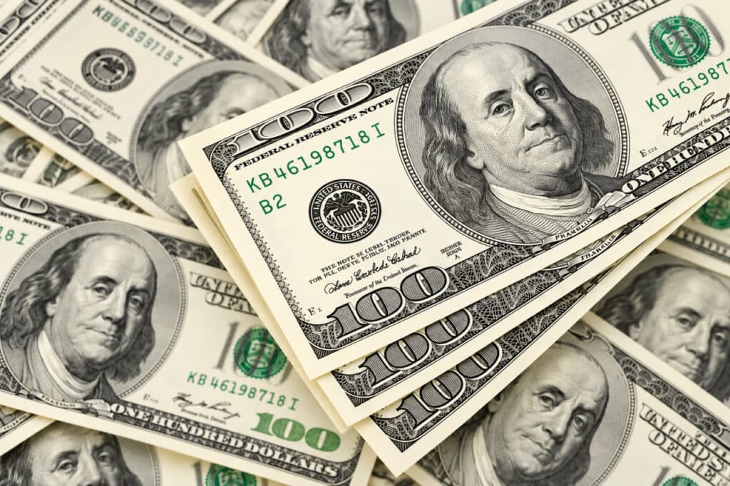 Dollar oshdi: 6-oktabr uchun valyutalar kursi e’lon qilindi