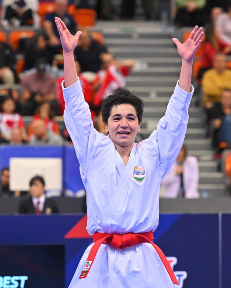 Жавохир Жахонгиров стал первым чемпионом мира по карате среди молодежи из Узбекистана