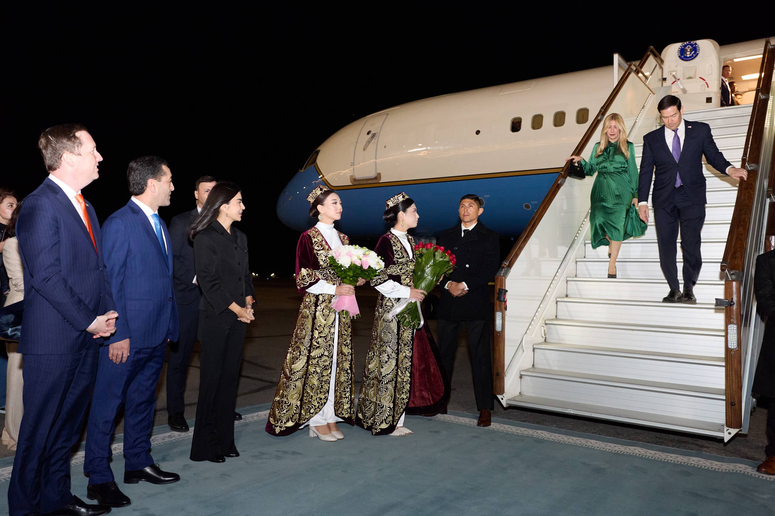 US Secretary of State Marco Rubio lands in Samarkand for C5+1 talks