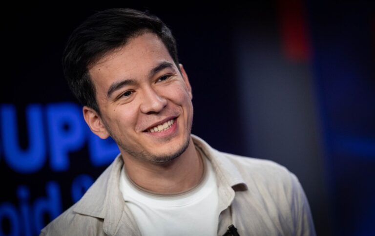 Nodirbek Abdusattorov yangi Total Chess reytingida uchinchi o‘rinni egalladi