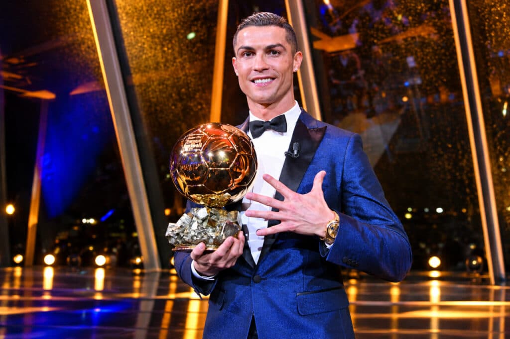 Ronaldu Messini katta farq bilan ortda qoldirdi