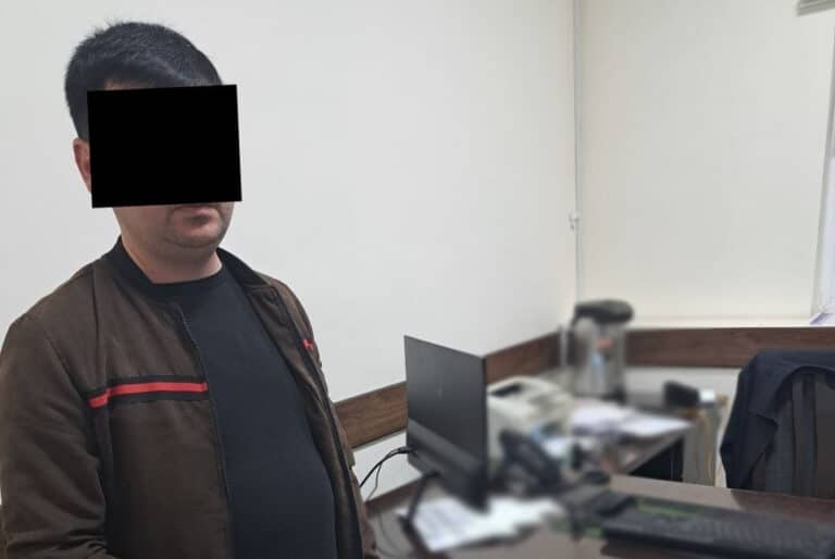 Polşaga işga yuboriş uçun 10,4 ming dollar talab qilgan MÇJ rahbari uşlandi