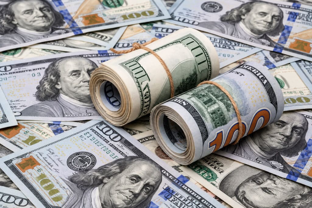 Dollar «qulamoqda»: 22-oktabr uçun valyutalar kursi e’lon qilindi