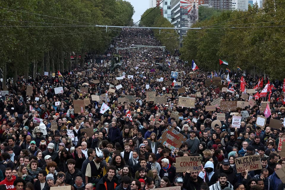 France deploys 70,000 police as new protests trigger arrests and closures