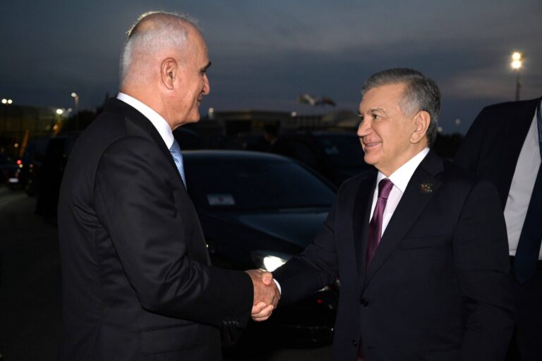 Mirziyoyev Bakudagi tashrifini yakunladi: sammit va qator uchrashuvlar o‘tkazildi