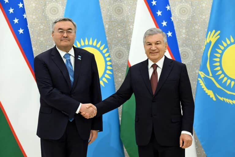 Mirziyoyev qo‘shni davlat tashqi ishlar vazirlari bilan uchrashuvlar o‘tkazdi