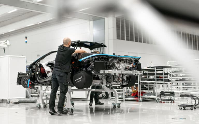 McLaren ilk SUV modelini ishlab chiqaradi