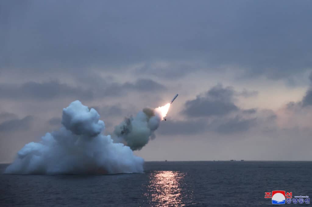 Shimoliy Koreya yangi raketalarni sinovdan o‘tkazdi