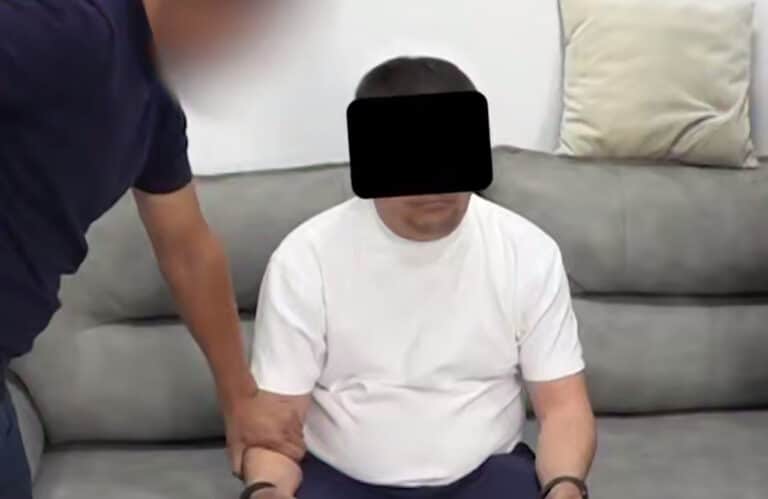 Toshkent tumanida «zamhokim» $25 ming pora bilan ushlandi